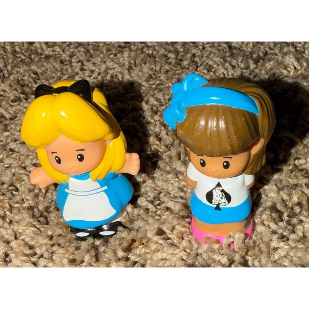 Fisher-Price Little People -Disney Alice's Mad Hatter Shop Playset